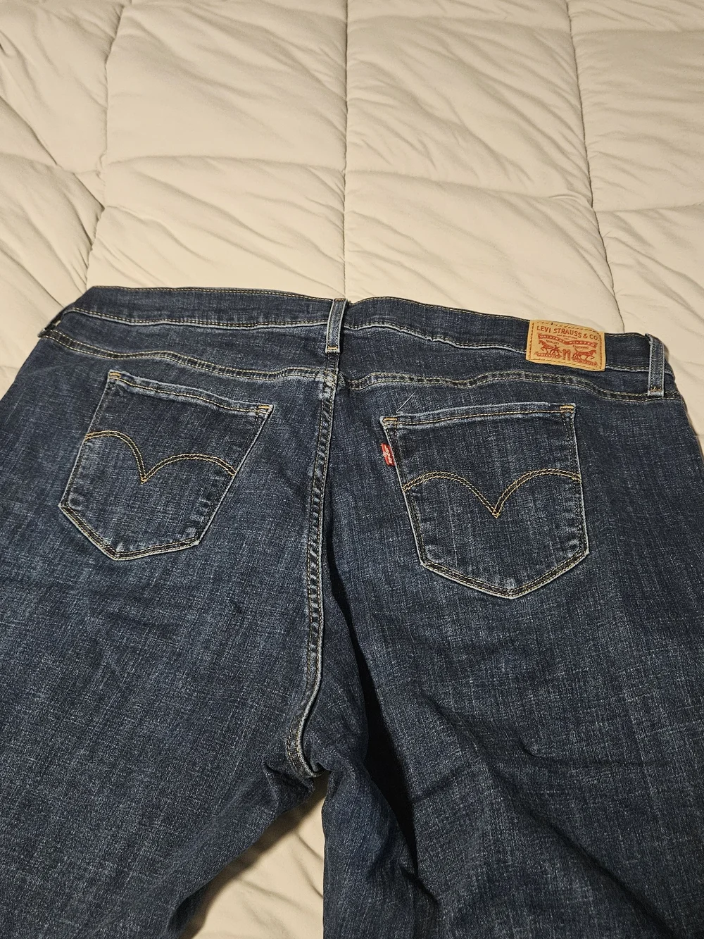 Levi's Blue Denim Back Pocket Jeans with Red Tab